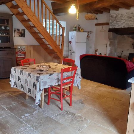 Les Ecuries De La Sabatarie Hotel Cambounes Bagian luar foto