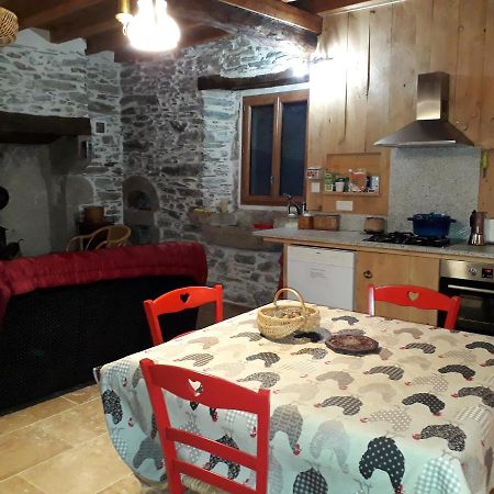 Les Ecuries De La Sabatarie Hotel Cambounes Bagian luar foto